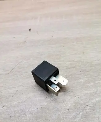 Volvo V50 Other relay v23134j52x346 9441158