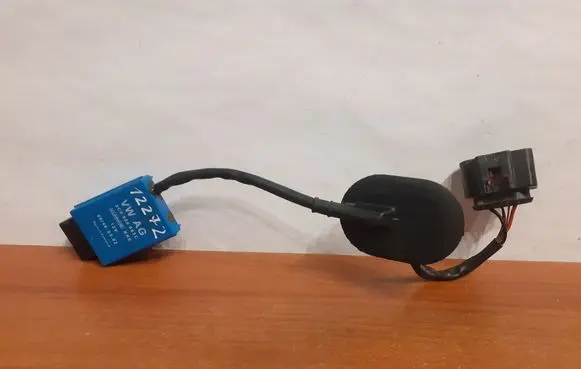 Volkswagen PASSAT B6 Fuel pump relay 12272 6Q0971905