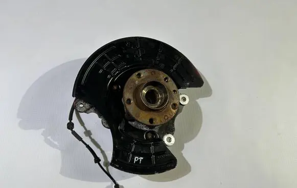 Maserati Ghibli Rear wheel hub spindle/knuckle 628150202