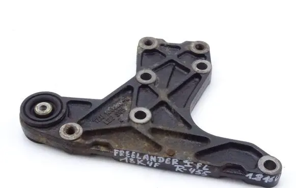 Land Rover Freelander Gearbox mounting bracket TAU100220