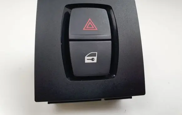 BMW 1 F20 F21 Hazard light switch 9231786