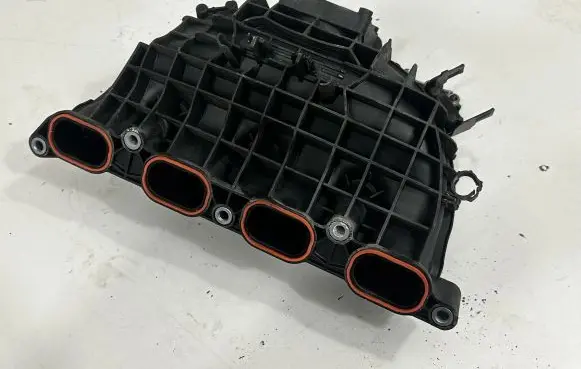 BMW 4 F32 F33 Intake manifold 7588126