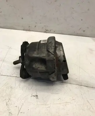 BMW 5 E60 E61 Gearbox mount 6761091 586311 15934612