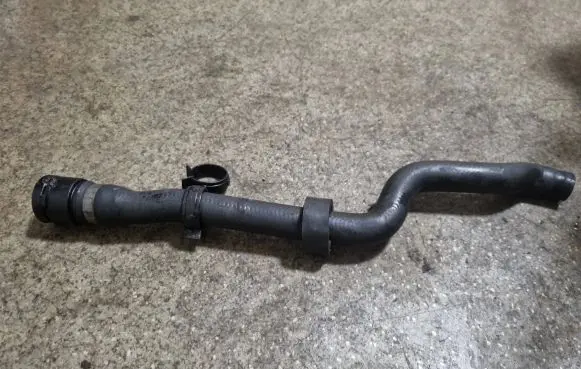 BMW 5 E60 E61 Engine coolant pipe/hose 86148378