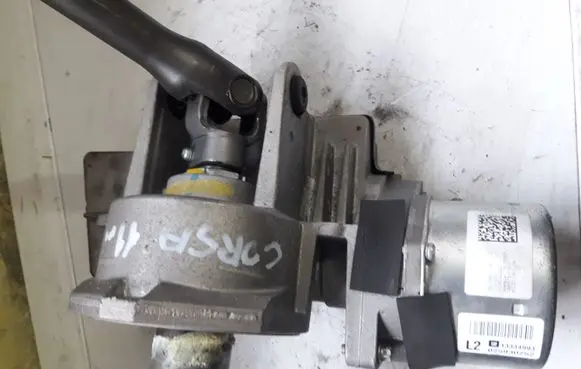 Opel Corsa D Power steering pump 13334993