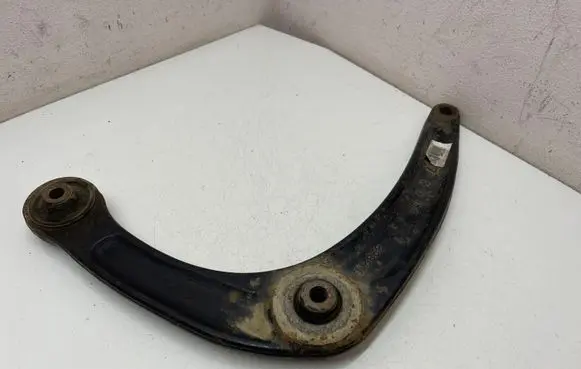 Peugeot 3008 I Front lower control arm/wishbone 823215 7BTGM1