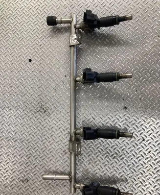 Opel Astra J Fuel injectors set 55562599