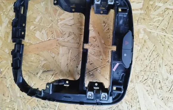 Renault Clio IV Panel trim 981044296R 81040274D