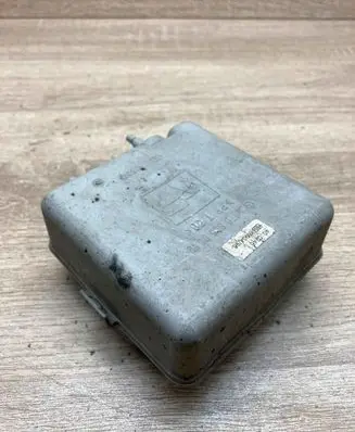 Mercedes-Benz CLK A208 C208 Vacuum air tank A1708050019