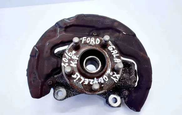 Front wheel hub