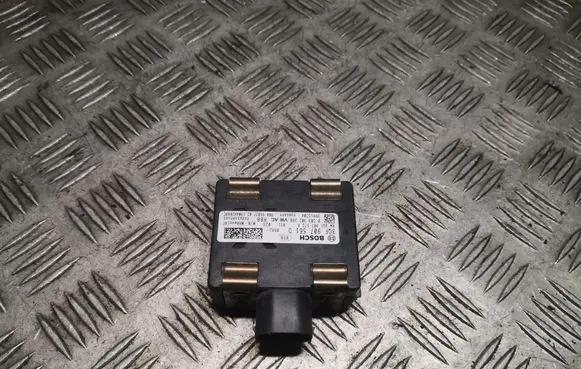 Volkswagen Golf VII Distronic sensor radar 0203302268 3QF907561D