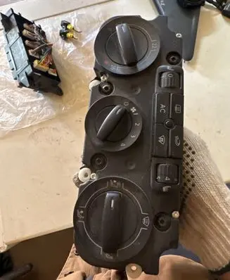 Volkswagen PASSAT B6 Climate control unit 3C2820045A 5HB00932827