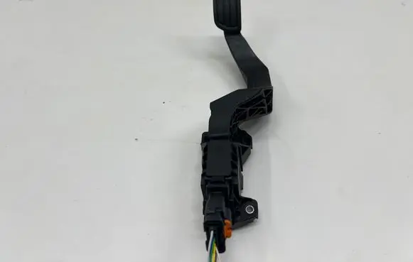 Fiat 600 Accelerator throttle pedal 9837892380