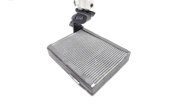 Peugeot 2008 II A/C cooling radiator (condenser) 7015011021 09000003 2023111000001