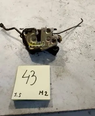 Hyundai H-100 Rear door lock 8141025000