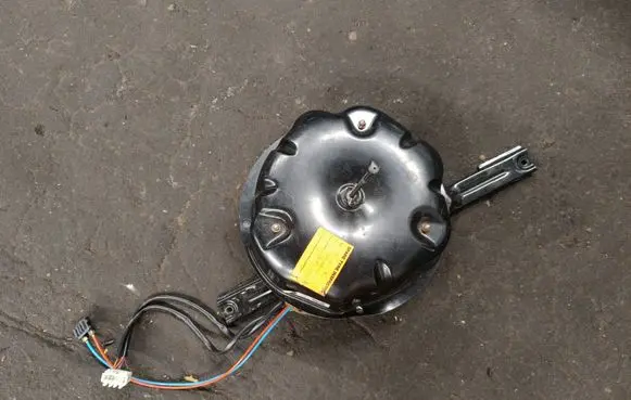 BMW X5 E53 Air suspension compressor/pump 1092349