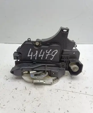 Mitsubishi Colt Front door lock 