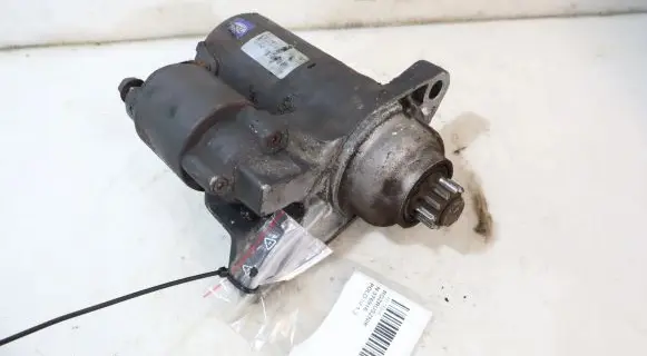 Volkswagen Polo Starter motor S1197