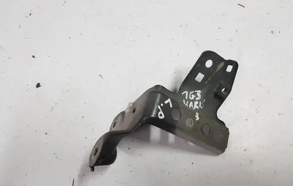 Toyota Yaris Fender mounting bracket 