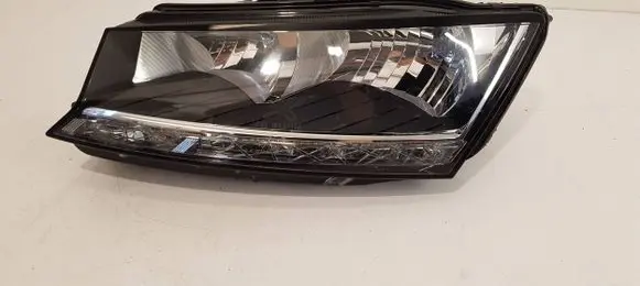 Skoda Fabia Mk3 (NJ) Headlight/headlamp 6v1941015d
