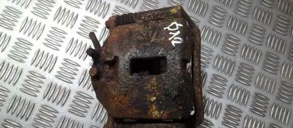 Nissan Primera Front brake caliper