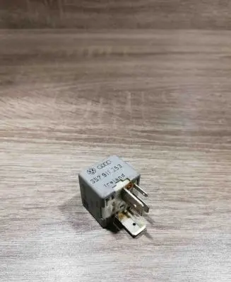 Audi A3 S3 8L Other relay 357911253 899568 103Silver