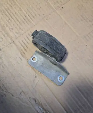 BMW X3 F25 Muffler mount bracket/holder 8509978
