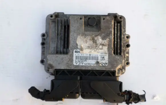 Alfa Romeo 159 Engine control unit/module 51822625