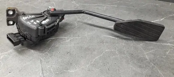 Opel Agila A Accelerator throttle pedal 9204283ae