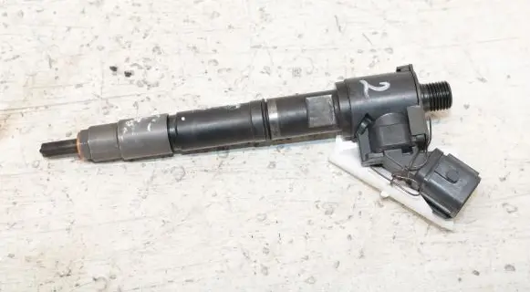 Volvo S90, V90 Fuel injector 31336878