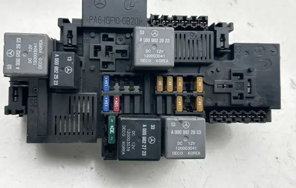Mercedes-Benz C W205 Fuse module A2229063302