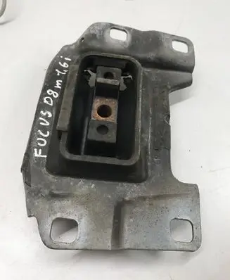 Ford Focus Engine mount bracket P112D