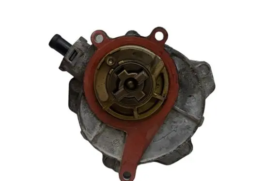 Volkswagen Touareg II Vacuum pump 06E145100R