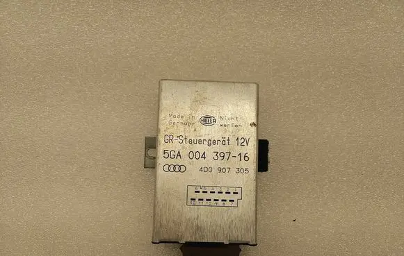 Audi A4 S4 B5 8D Cruise control unit/module 5GA00439716