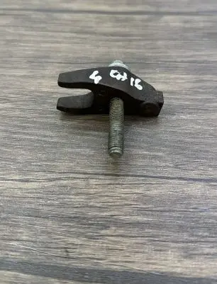 Jeep Grand Cherokee Fuel Injector clamp holder