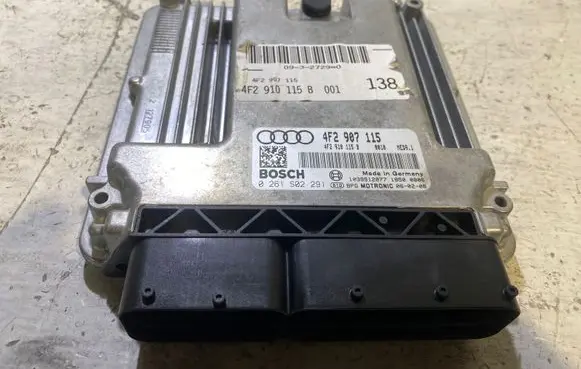 Audi A6 S6 C5 4B Engine control unit/module 4F2910115B 4F2907115 0261S02291