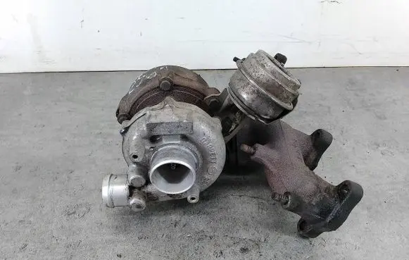 Volkswagen PASSAT B5.5 Turbo 028145702RGT1749V