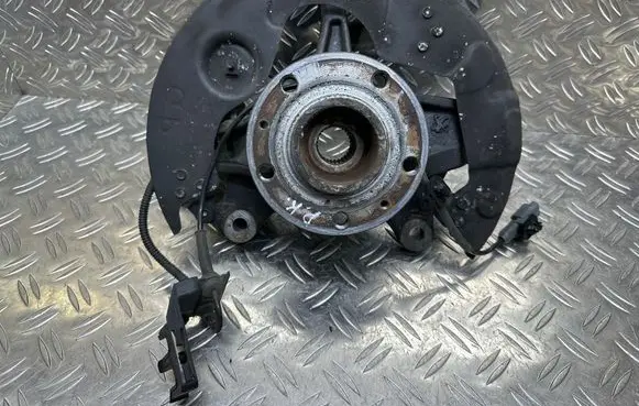 Peugeot 308 Front wheel hub