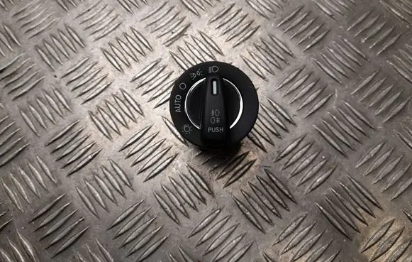 Maserati Levante Light switch 68240387AC