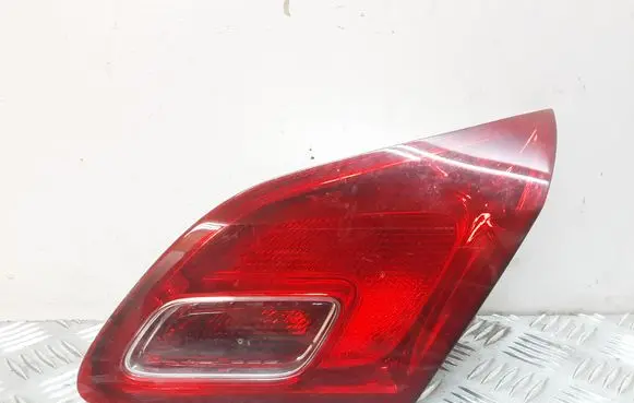Opel Astra J Tailgate rear/tail lights