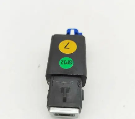Peugeot 308 USB socket connector 98483947VV 9848394880