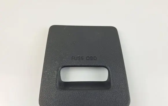 KIA Sportage Fuse box cover 91990D9030