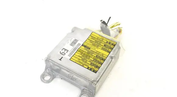 Toyota Prius (XW20) Airbag control unit/module 1523006952 8917047390