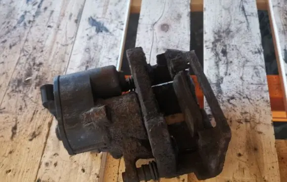 Volvo XC60 Rear brake caliper