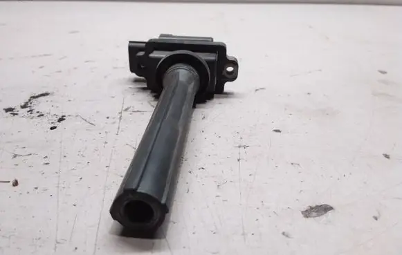 Suzuki Grand Vitara I High voltage ignition coil 3341077E2