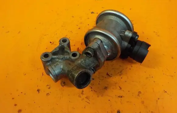 Audi TT Mk1 EGR valve line/pipe/hose 