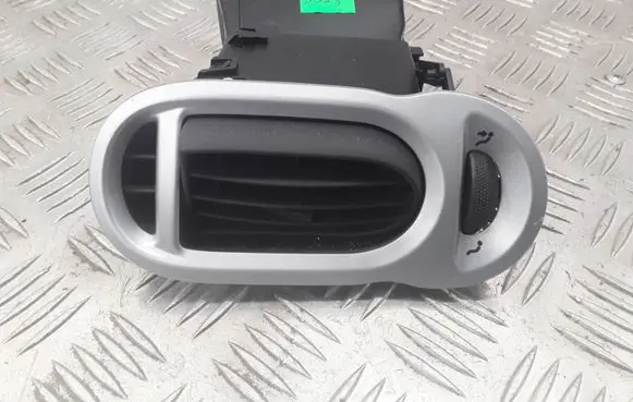 Renault Modus Dashboard side air vent grill/cover trim 4622618 4622619