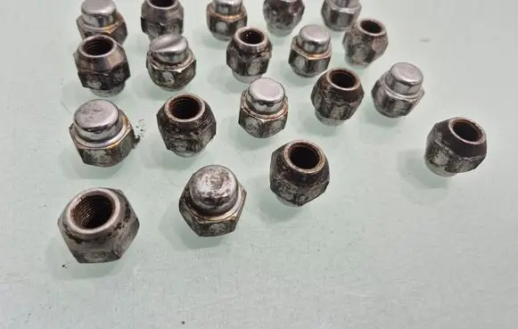 Mazda CX-7 Nuts/bolts 