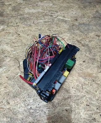 Mercedes-Benz C W204 SAM control unit A2129005812 A2129015104 A2129025405