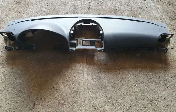 Mercedes-Benz E W211 Dashboard A2116800687